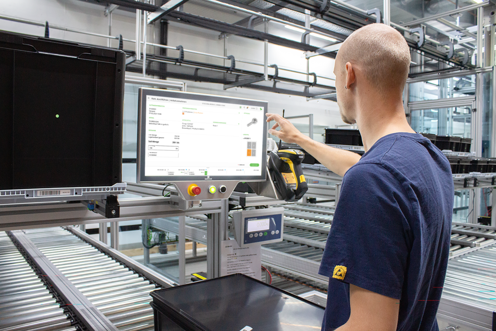 MIA Touch Anwendung für stationäre Lagerarbeitsplätze im AKL nach dem Prinzip Ware zur Person